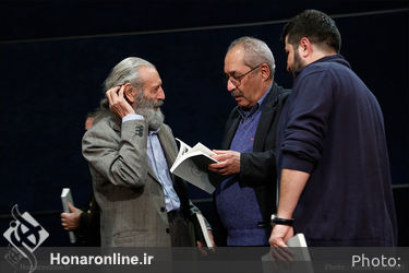 رونمایی از ماهنامه فرهنگی هنری آنگاه در خانه هنرمندان