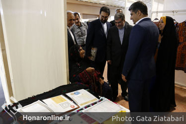 بازدید سید محمدمجتبی حسینی از نمایشگاه هشتمین جشنواره بین‌المللی مد و لباس فجر در چابهار