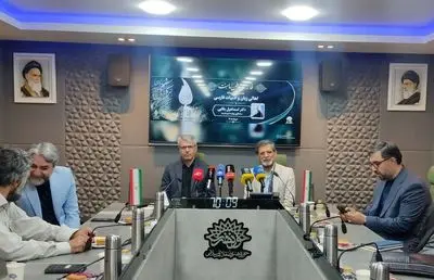 نشان «پارسی جان» به سخنگوی وزارت خارجه رسید