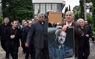 تشییع پیکر نقی سیف جمالی از مقابل تالار وحدت