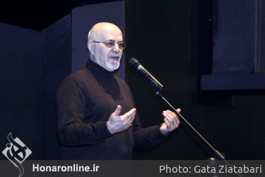 بازدید مرادخانی و جمعی از  اهالی هنر از موزه عروسکی در تالار حافظ