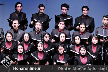 گروه کر شهر تهران به رهبری مهدی قاسمی 