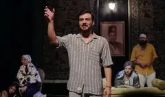 نمایش «خشت خام خانه» برای سه اجرا تمدید شد