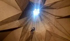 برج آزادی به استقبال پنجاه سالگی رفت