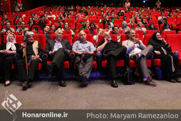 تجلیل از آفرینندگان هنر و ادبیات کودک و نوجوان در باغ کتاب
