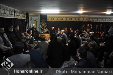 مراسم گرامى‌داشت هفتمین شب شهادت امام حسین (ع) در موسسه توسعه هنرهای معاصر (2)