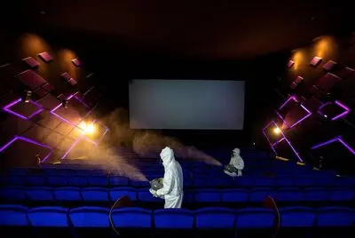 زنگ خطر کرونا به صدا درآمد، سینماها دوباره تعطیل شد