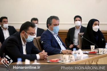 مراسم امضای تفاهم نامه همکاری بین وزارت راه وشهر سازی و وزارت فرهنگ وارشاد اسلامی برای تامین مسکن هنرمندان وخبرنگاران