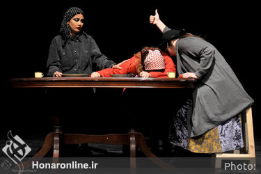 نمایش «اسرار کوهپایه» در سالن تئاتر آبان