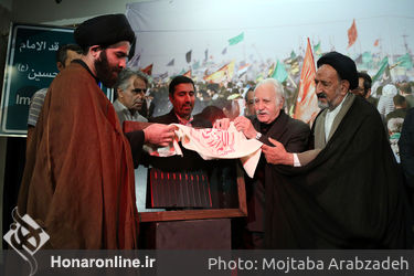 آیین رونمایی از کتاب عکس "چهلم"  در موزه هنرهای دینی امام علی (ع)