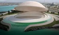 شارجه صاحب یک سالن نمایش شناور می‌شود | تماشاخانه‌ای شبیه صدف درون آب