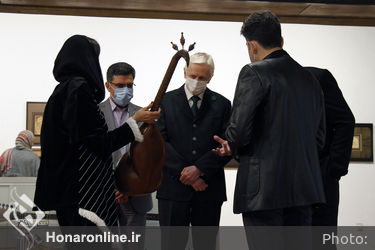 بازید معاون سفیر کشور اتریش در ایران از نمایشگاه نگاره های چوبی و آرزوهای آبرنگی