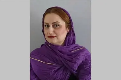 نگاهی به زمان و ارزش آن / روایت محبوبه نوروزی از نمایشگاه "پیش از آنکه بجنبیم" در گالری این جا