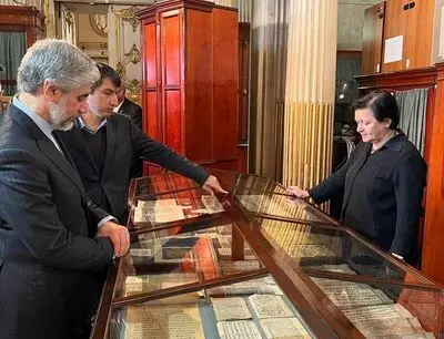 Iran's culture minister aide visits Russian centers