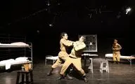 وقتی همه چیز در سطح پیش می‌رود / نگاهی به نمایش 