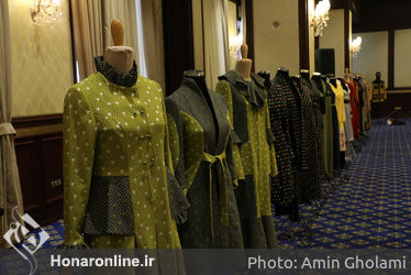 آیین رونمایی از مجموعه لباس های ایرانی با تلفیق سنت و مدرنیته در هتل اسپیناس پالاس