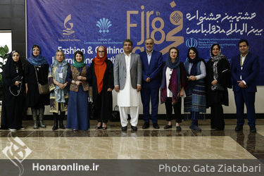 نشست مدیر عامل منطقه آزاد تجاری چابهار با طراحان در هشتمین جشنواره بین‌المللی مد و لباس فجر