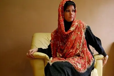 فرزانه کابلی «دلشدگان» را ویژه بانوان به تالار وحدت می‌آورد