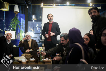 تقدیر هنرمندان تئاتر از علی مرادخانی در کافی شاپ خانه کتاب دانشگاه