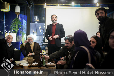 تقدیر هنرمندان تئاتر از علی مرادخانی در کافی شاپ خانه کتاب دانشگاه