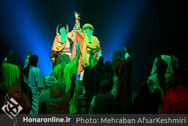 نمایش روشنای شب تار در بوستان ولایت