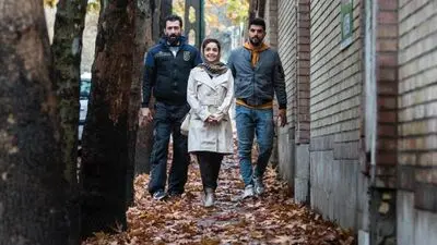هادی حجازی‌فر، نازنین بیاتی و سینا مهراد در "ژن خوک"
