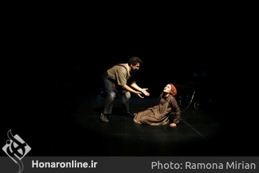 نمایش "فاندو و لیز" در تماشاخانه مهرگان