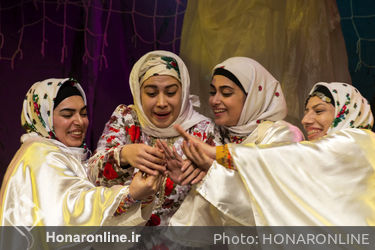 نمایش "زنان بیشه گل" در تالار چهارسو