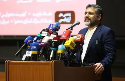 هیچ رسانه‌ای حق ندارد مردم را به آینده با شکوه در انتظارش ناامید کند