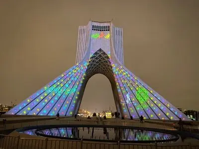 اجرای ویدئو مپینگ جشن نیمه شعبان بر روی برج آزادی | فیلم و عکس