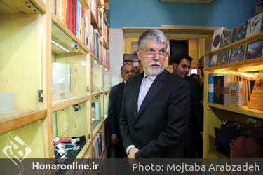 کتاب‌گردی وزیر فرهنگ و ارشاد اسلامی و معاون هنری