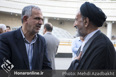 نمایشگاه گروهی "خانه‌ای که سیل برد، مهری که سیل آورد" در ايوان انتظار متروى ميدان وليعصر(عج)