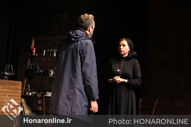 نمایش " سنگ‌ها برای آنتیگون" در پردیس شهرزاد