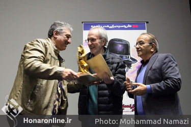 اکران مستند «ابر مرد» زندگی نامه ناصر ملک مطیعی در پردیس چارسو 