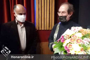 بازدید  محمود شالویی سرپرست محترم معاونت امور هنری از نمایشگاه جشن نگاره