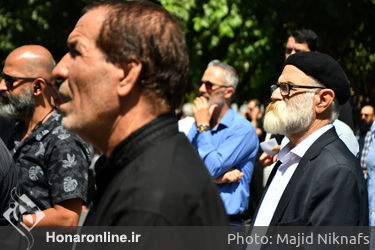 تشییع پیکر استاد محمد اسماعیلی نوازنده پیشکسوت تنبک از مقابل تالار وحدت 