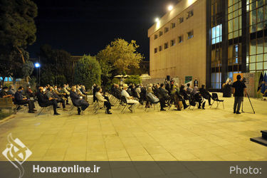 نشست صمیمانه هنرمندان و فعالان هنرهای تجسمی با وزیر فرهنگ و ارشاد اسلامی(2)