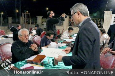 آیین کتابت فرازهایی از قرآن توسط خوشنویسان شیرازی در "مشق شب قدر"