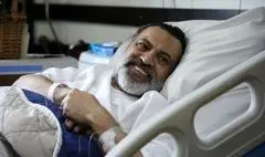 در حال حاضر روی ویلچر هستم یا با واکر راه می‌روم