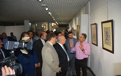 Iranian war veterans hang works in Baghdad