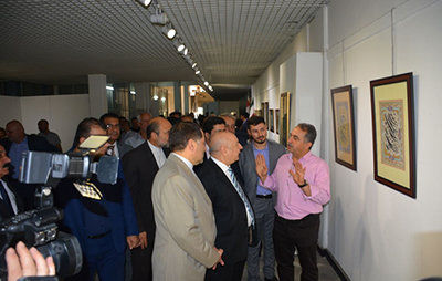 Iranian war veterans hang works in Baghdad