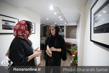 نمایشگاه عکس مژگان راسخی‌نژاد و محیا کشفی در گالری بهارک