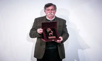 نکوداشت مستندساز عاشق ایران/ اهدای نشان فیروزه سینماحقیقت به فرهاد ورهرام