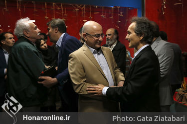 بازدید مرادخانی و جمعی از  اهالی هنر از موزه عروسکی در تالار حافظ