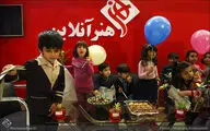 هنرآنلاین در روز چهارم نمایشگاه مطبوعات / بچه ها و بادکنک های رنگی