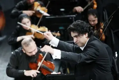 پرواز «پرنده آتشین» با ارکستر سمفونیک تهران در تالار وحدت