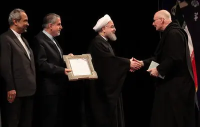 برگزیدگان جایزه کتاب سال شناخته شدند
