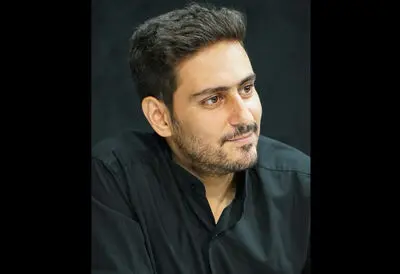 مسیری سیاسی از عشق تا جاه‌طلبی/ روایت مسعود طیبی از نمایش "خون به پا می‌شود"