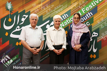 اجرای ساز سنتور در صبح سومین روز جشنواره موسیقی جوان