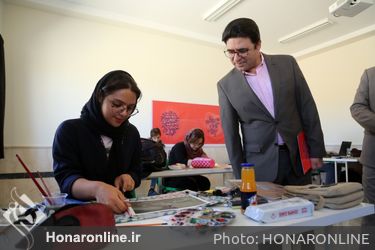 بازدید مدیر کل از کارگاه های بیست و ششمین جشنواره هنرهای تجسمی در ایلام